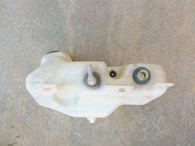 1997 BMW 528i E39 - Windshield Washer Fluid Reservoir Container 83614393